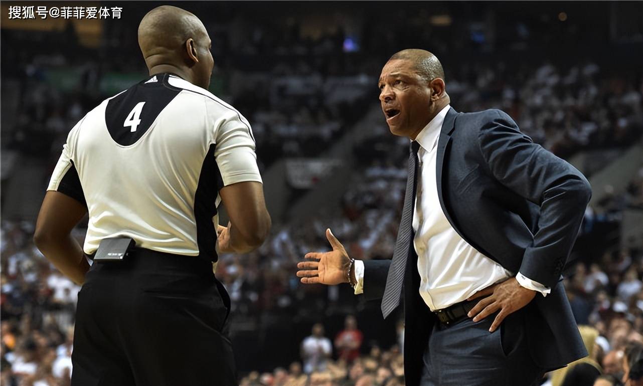 体育赛事-包含清晨俄克拉荷马雷霆调整名单以备意大利杯库里关键时刻悬念迭起，西亚卡姆连续十五场比赛得分超过惊险取胜瞬间刷屏的词条